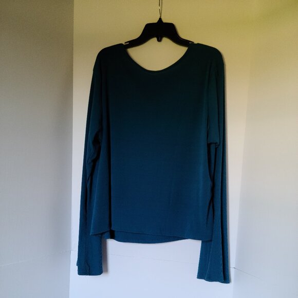 RUE + WOMEN'S SWEETHEART NECKLINE WITH TRUMPET SLEEVES SIZE 4X - Picture 5 of 7